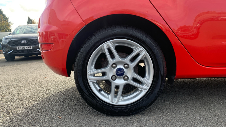 Ford Fiesta 1.6 Zetec 5dr Powershift Petrol Hatchback